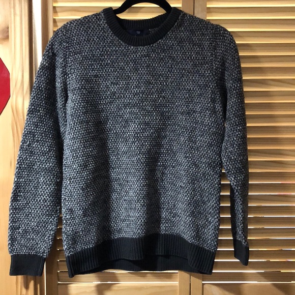 XS Gap Grey knit sweater - Picture 1 of 3